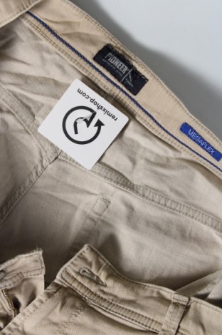 Herrenhose Pioneer, Größe XL, Farbe Beige, Preis € 4,44