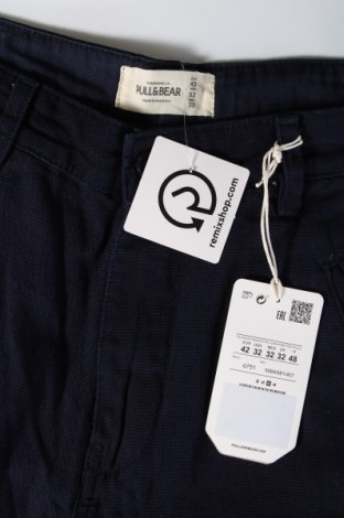 Мъжки панталон Pull&Bear, Размер M, Цвят Син, Цена 14,72 лв.