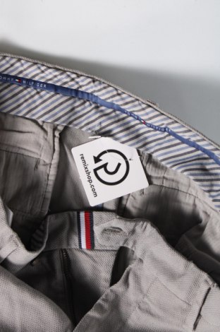 Pánské kalhoty  Tommy Hilfiger, Velikost M, Barva Šedá, Cena  3 045,00 Kč