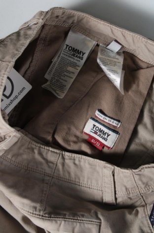 Мъжки панталон Tommy Jeans, Размер M, Цвят Бежов, Цена 76,40 лв.