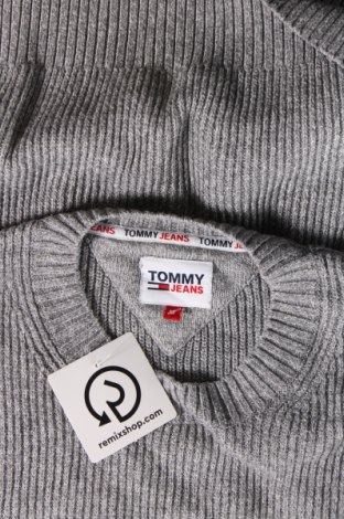Мъжки пуловер Tommy Jeans, Размер M, Цвят Сив, Цена 57,30 лв.