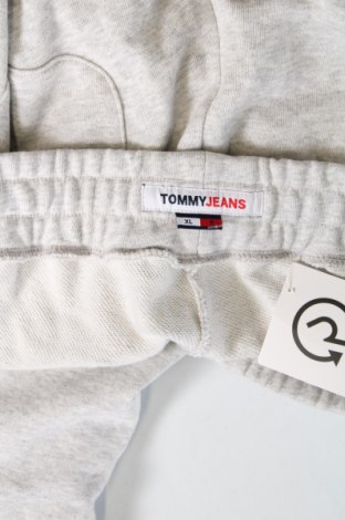 Мъжко спортно долнище Tommy Jeans, Размер XL, Цвят Сив, Цена 89,38 лв.