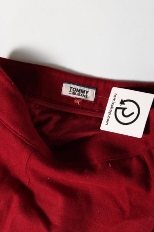 Пола Tommy Jeans, Размер XS, Цвят Червен, Цена 54,40 лв.