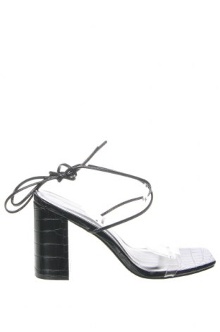 Sandále Pretty Little Thing, Veľkosť 42, Farba Čierna, Cena  20,36 €