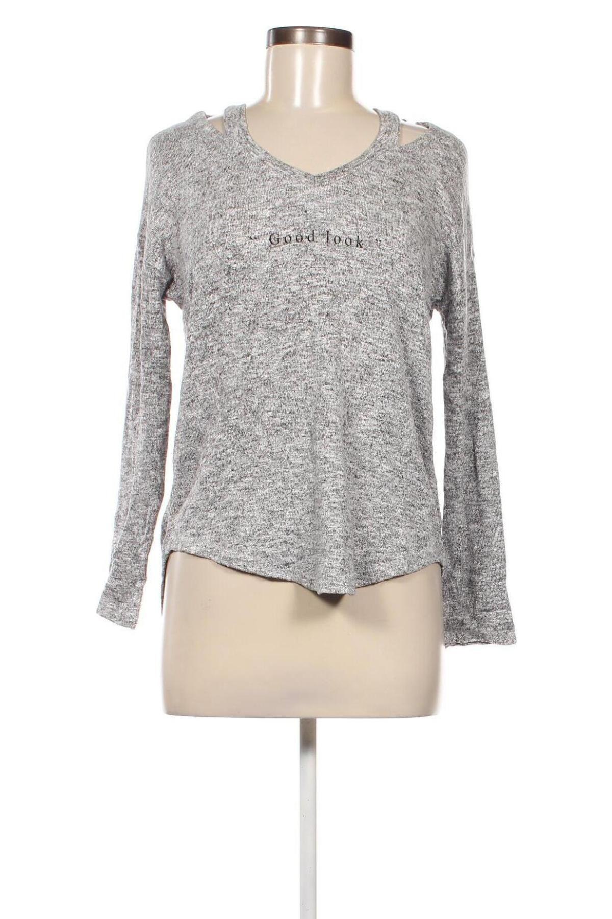 Γυναικεία μπλούζα Bershka, Μέγεθος S, Χρώμα Γκρί, Τιμή 2,47 €
