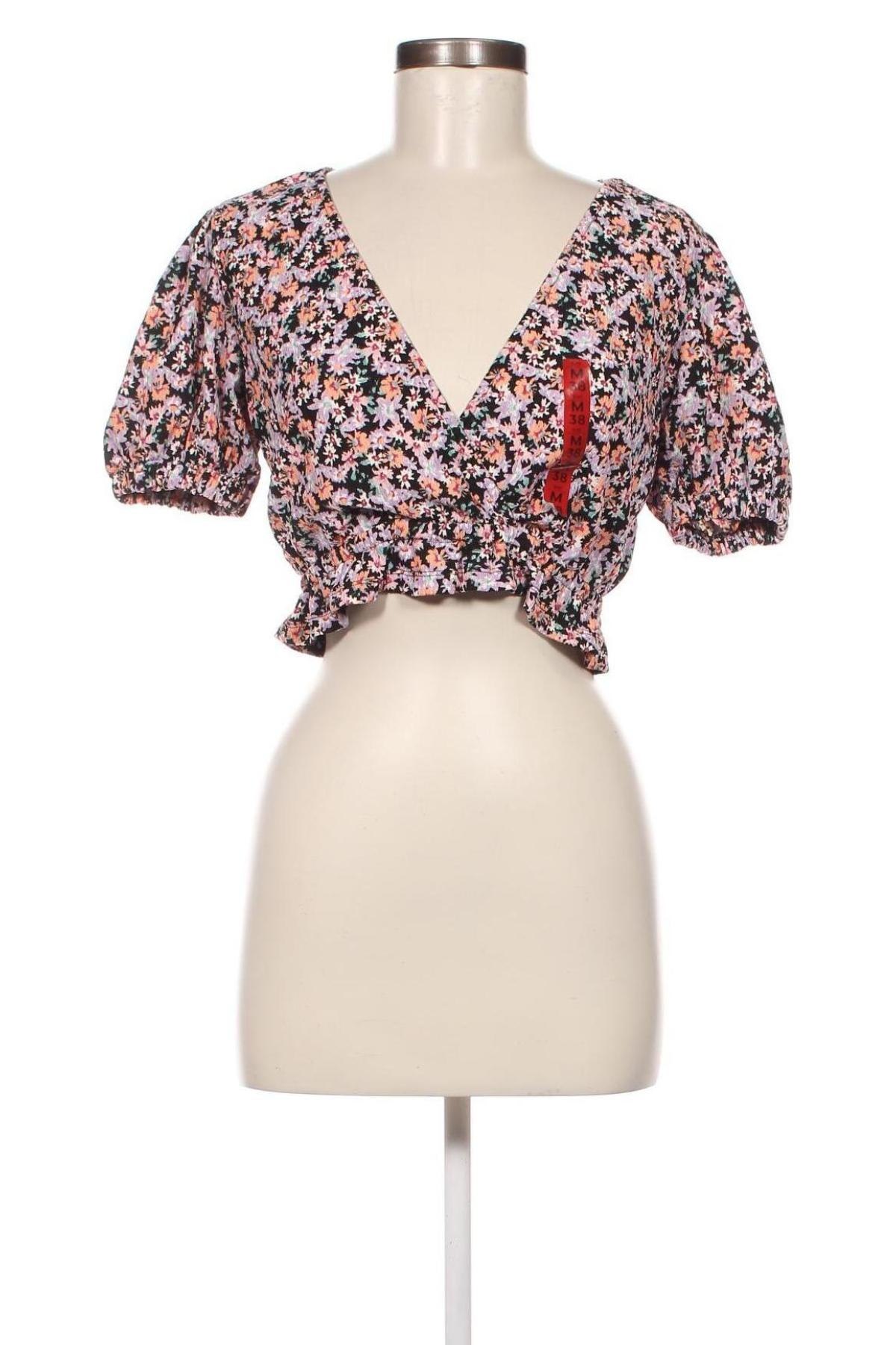 Damen Shirt Pull&Bear, Größe M, Farbe Mehrfarbig, Preis € 4,79