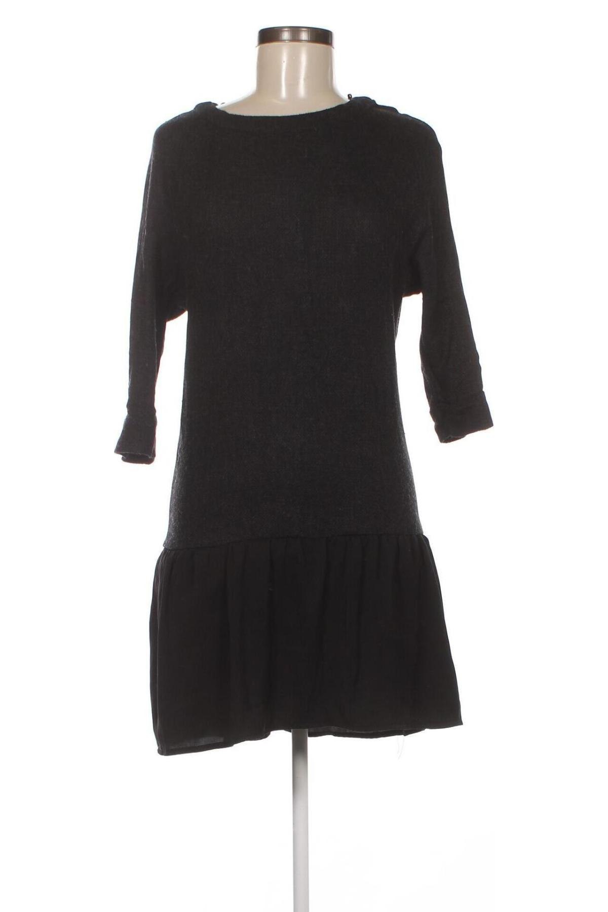 Kleid Bershka, Größe XS, Farbe Schwarz, Preis 4,15 €