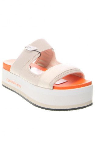 Pantolette Calvin Klein Jeans, Größe 39, Farbe Ecru, Preis 68,99 €