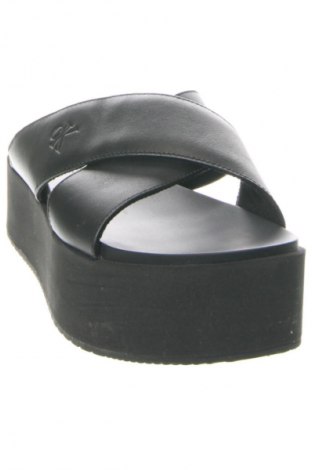 Papuci Calvin Klein Jeans, Mărime 38, Culoare Negru, Preț 382,99 Lei