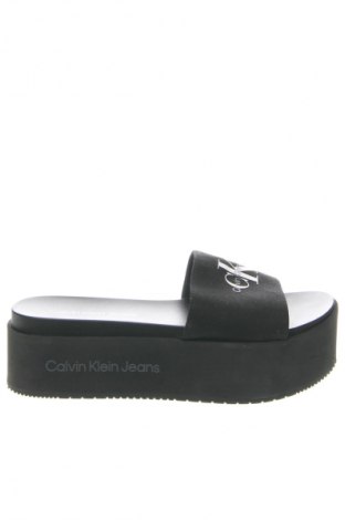 Japonki Calvin Klein Jeans, Rozmiar 38, Kolor Czarny, Cena 319,99 zł