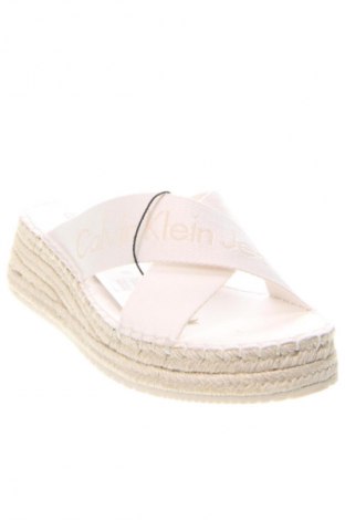 Pantolette Calvin Klein Jeans, Größe 38, Farbe Ecru, Preis 114,99 €