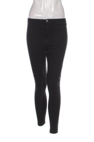 Damskie jeansy Bershka, Rozmiar S, Kolor Czarny, Cena 16,99 zł