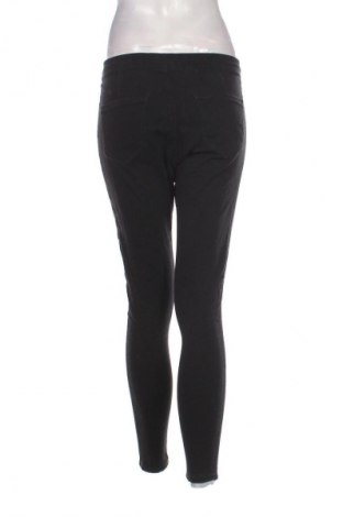 Damskie jeansy Bershka, Rozmiar S, Kolor Czarny, Cena 16,99 zł