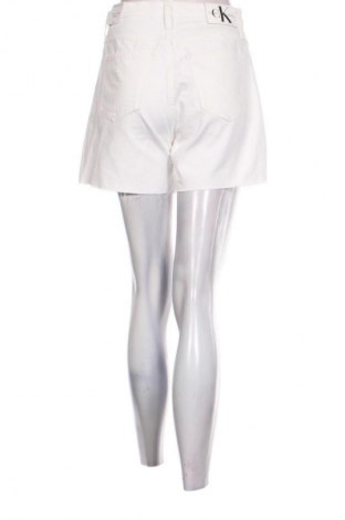 Pantaloni scurți de femei Calvin Klein Jeans, Mărime M, Culoare Alb, Preț 376,99 Lei