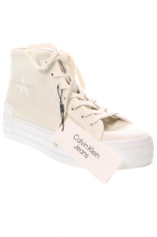 Дамски обувки Calvin Klein Jeans, Размер 38, Цвят Бял, Цена 64,99 лв.