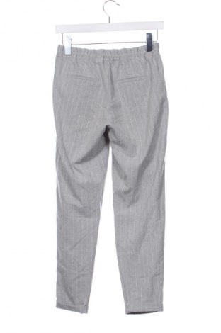 Dámské kalhoty  Bershka, Velikost XS, Barva Šedá, Cena  179,00 Kč