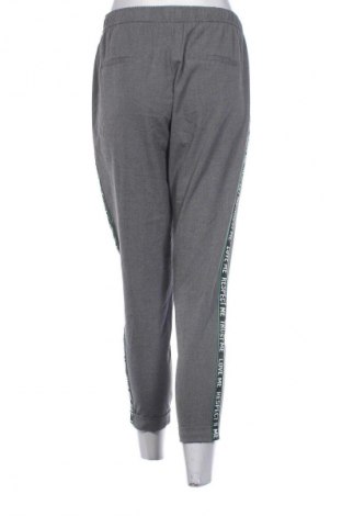 Dámské kalhoty  Bershka, Velikost S, Barva Vícebarevné, Cena  189,00 Kč