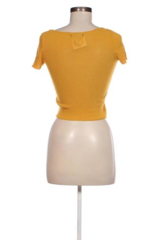 Dámský svetr Bershka, Velikost S, Barva Žlutá, Cena  69,00 Kč