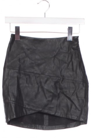 Fustă de piele Bershka, Mărime XS, Culoare Negru, Preț 61,99 Lei