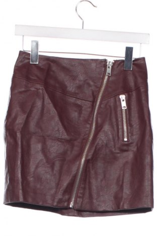 Lederrock Stradivarius, Größe XS, Farbe Rot, Preis 13,99 €