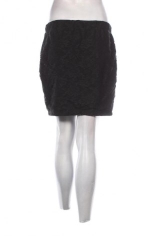 Пола Edc By Esprit, Размер M, Цвят Черен, Цена 7,99 лв.