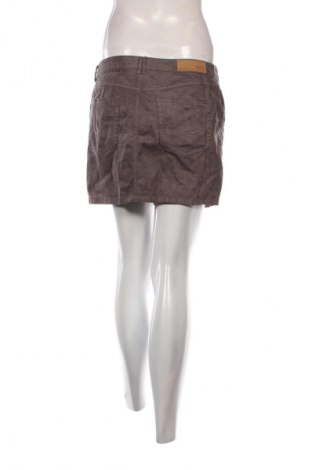 Пола Edc By Esprit, Размер M, Цвят Кафяв, Цена 8,99 лв.