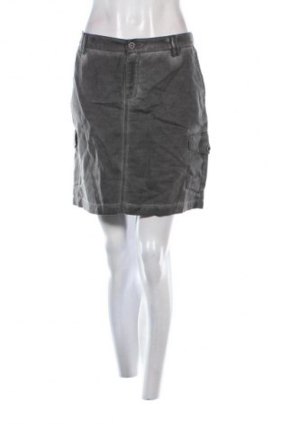 Пола Esprit, Размер XL, Цвят Черен, Цена 17,99 лв.