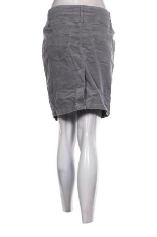 Rock United Colors Of Benetton, Größe M, Farbe Aschrosa, Preis 10,99 €