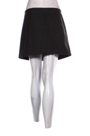 Spódnica United Colors Of Benetton, Rozmiar L, Kolor Czarny, Cena 33,99 zł