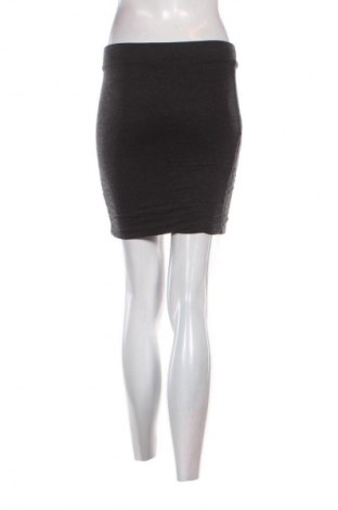 Sukně Zara, Velikost S, Barva Černá, Cena  129,00 Kč