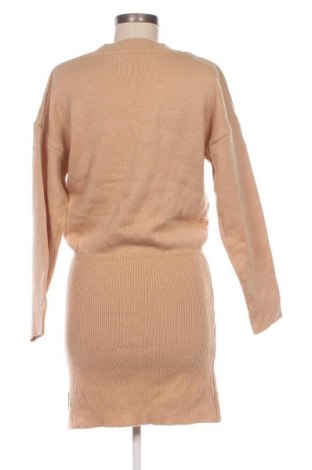 Ruha Unbranded, Méret M, Szín Bézs, Ár 2 049 Ft