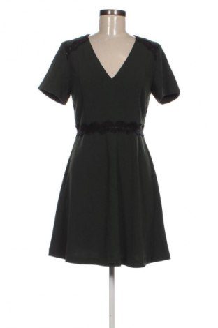 Kleid, Größe M, Farbe Grün, Preis 8,99 €