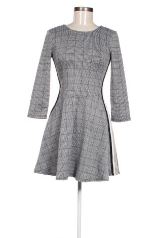 Kleid Clockhouse, Größe S, Farbe Grau, Preis € 5,99