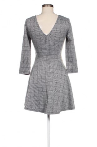 Kleid Clockhouse, Größe S, Farbe Grau, Preis € 5,99