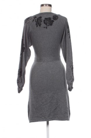 Kleid Esisto, Größe S, Farbe Grau, Preis 7,99 €