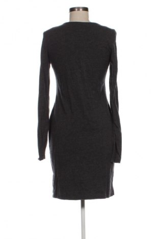 Šaty  H&M, Velikost M, Barva Šedá, Cena  59,00 Kč