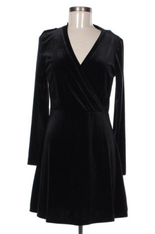 Kleid Monki, Größe M, Farbe Schwarz, Preis 42,99 €