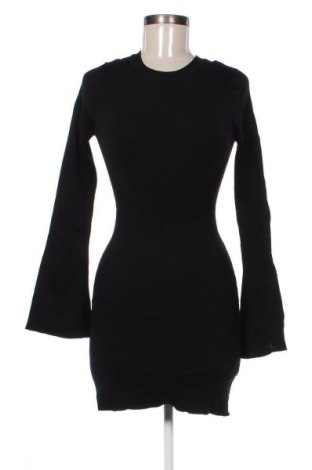 Kleid Stradivarius, Größe M, Farbe Schwarz, Preis € 20,99