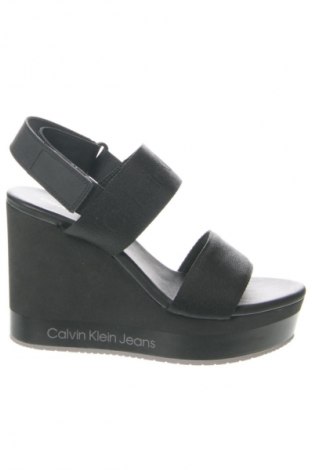 Sandalen Calvin Klein Jeans, Größe 38, Farbe Schwarz, Preis € 117,99