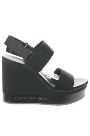 Sandalen Calvin Klein Jeans, Größe 39, Farbe Schwarz, Preis € 127,99