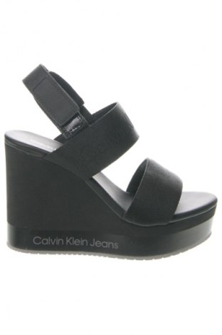 Сандали Calvin Klein Jeans, Размер 36, Цвят Черен, Цена 167,99 лв.