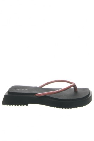 Чехли Calvin Klein, Размер 37, Цвят Черен, Цена 70,55 €