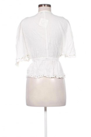 Дамска блуза Bershka, Размер M, Цвят Бял, Цена 10,22 €