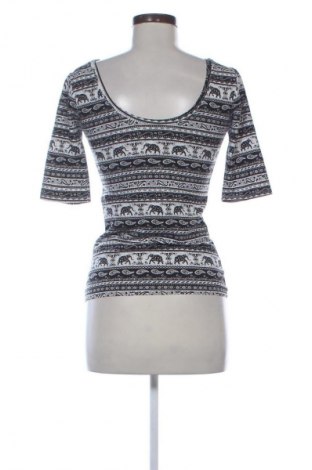 Női blúz Clockhouse, Méret M, Szín Sokszínű, Ár 4 132 Ft