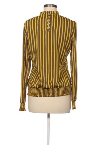 Γυναικεία μπλούζα Eksept, Μέγεθος M, Χρώμα Πολύχρωμο, Τιμή 4,99 €