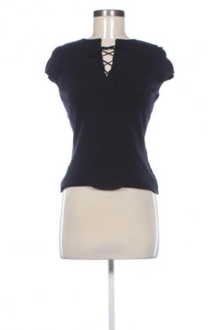 Дамска блуза Essentiel, Размер S, Цвят Черен, Цена 21,00 €