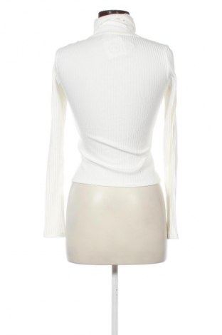 Damen Shirt Stradivarius, Größe S, Farbe Weiß, Preis € 20,99