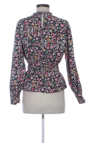 Дамска блуза Unbranded, Размер M, Цвят Многоцветен, Цена 4,60 €