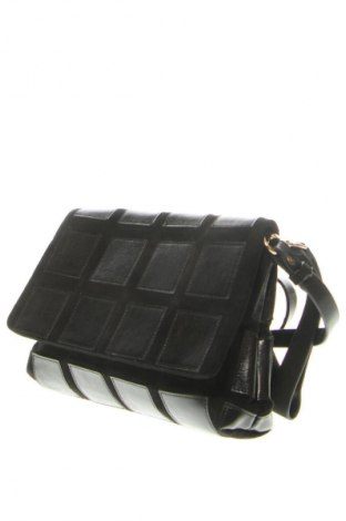 Дамска чанта Parfois, Цвят Черен, Цена 30,16 €