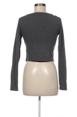 Damen Strickjacke Bershka, Größe M, Farbe Grau, Preis € 5,99